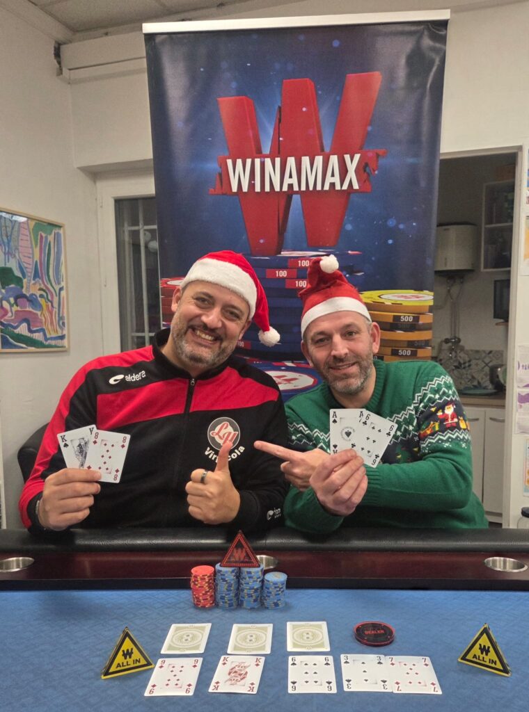 d7116487-491a-4c82-8876-bd2735ad1abe-760x1024 𝙇𝙃𝙋𝙏 : 𝙡𝙖 𝙩𝙝é𝙤𝙧𝙞𝙚 𝙙𝙪 𝙍𝙤𝙞 𝙚𝙣 𝙘𝙖𝙙𝙚𝙖𝙪 𝙙𝙚 𝙉𝙤ë𝙡 𝙥𝙤𝙪𝙧 𝙡𝙚 𝙥𝙧é𝙨𝙞𝙙𝙚𝙣𝙩 ! 🤩🎁